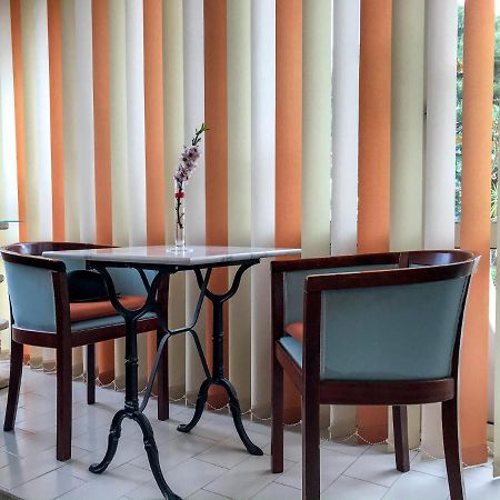 Hotel Villa Pirotta Sannicandro di Bari Exteriör bild