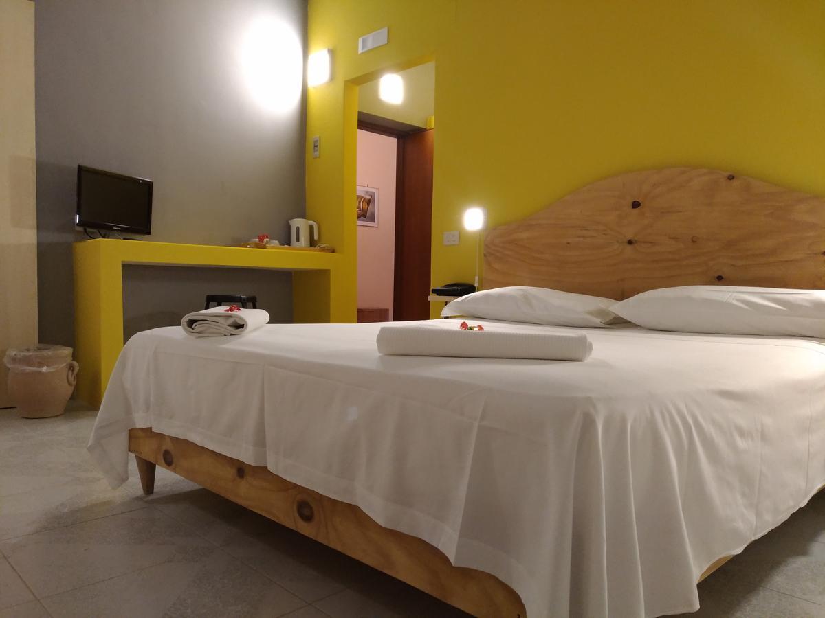 Hotel Villa Pirotta Sannicandro di Bari Exteriör bild