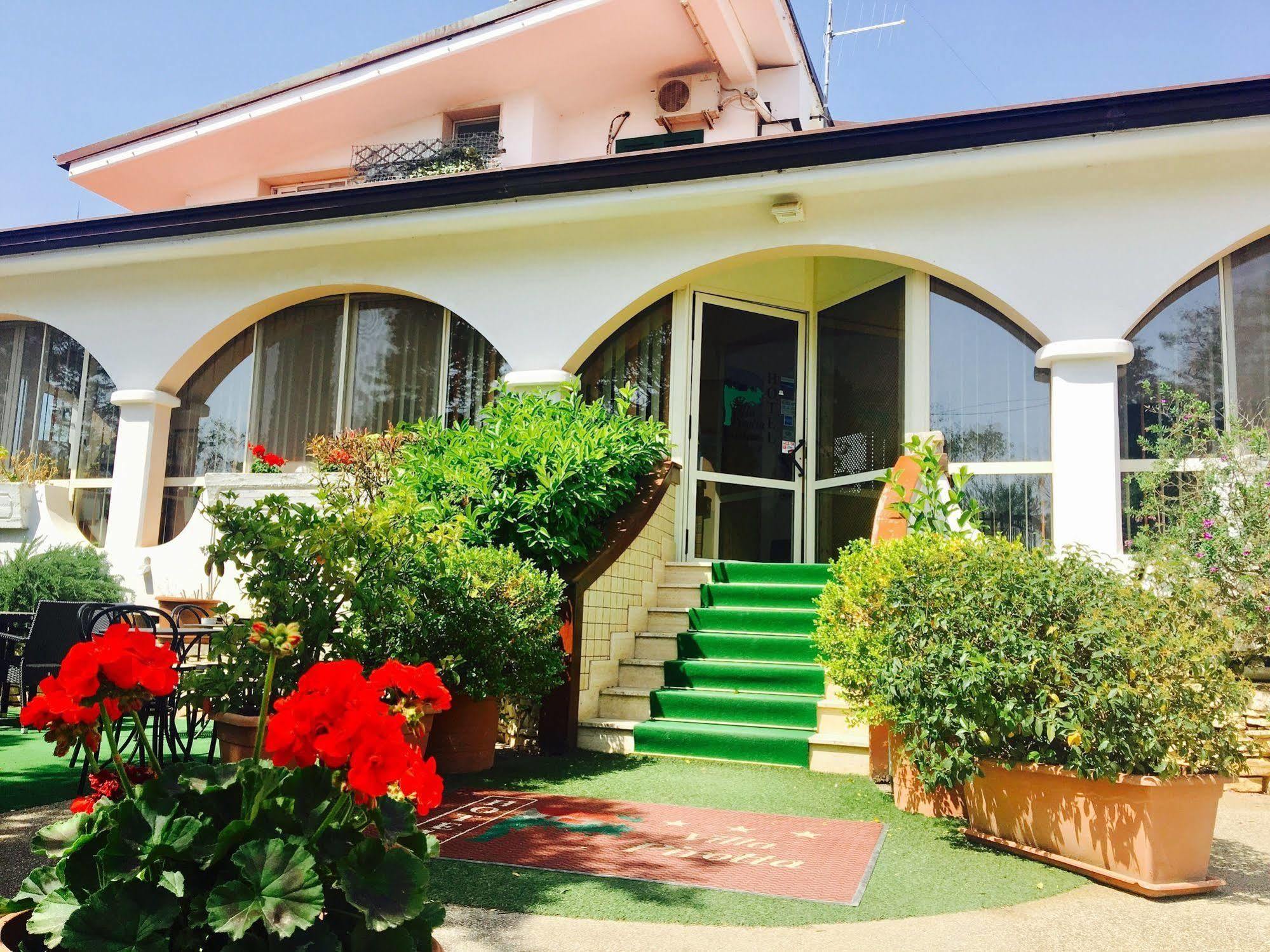 Hotel Villa Pirotta Sannicandro di Bari Exteriör bild