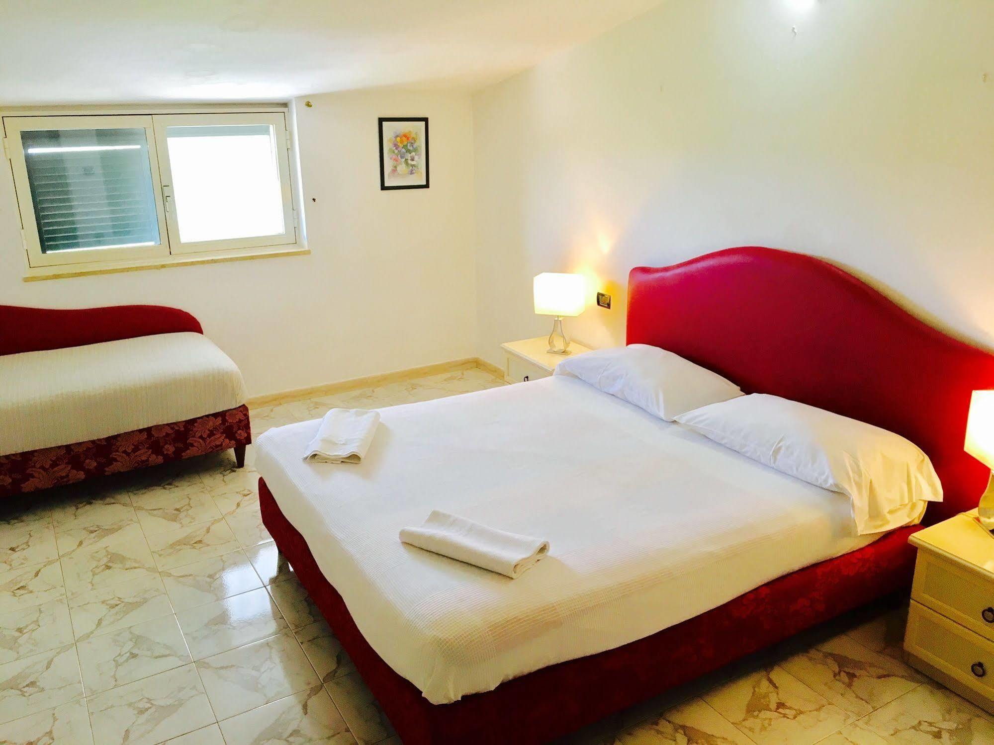 Hotel Villa Pirotta Sannicandro di Bari Exteriör bild