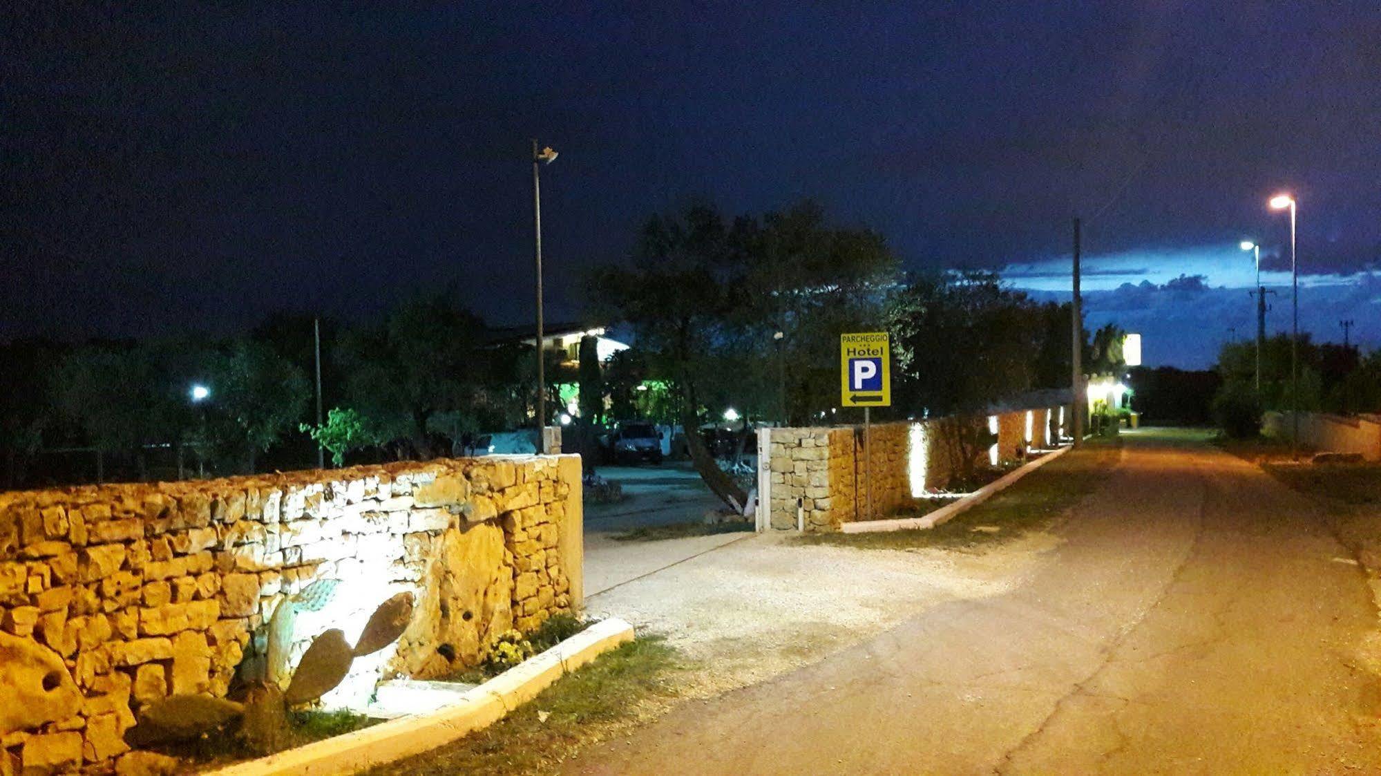 Hotel Villa Pirotta Sannicandro di Bari Exteriör bild