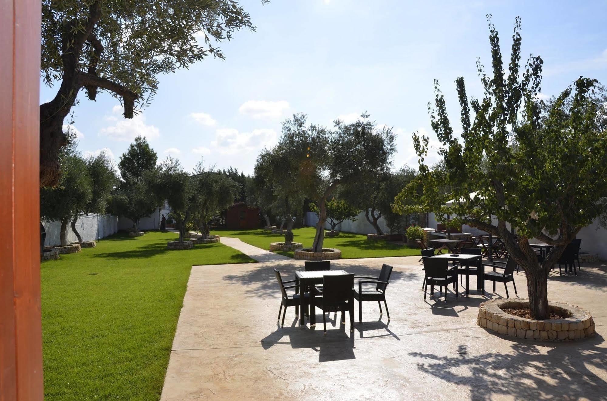 Hotel Villa Pirotta Sannicandro di Bari Exteriör bild