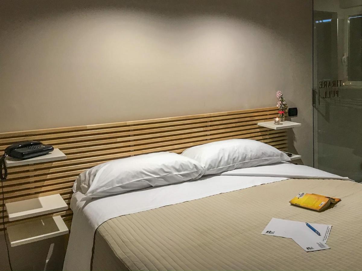 Hotel Villa Pirotta Sannicandro di Bari Exteriör bild
